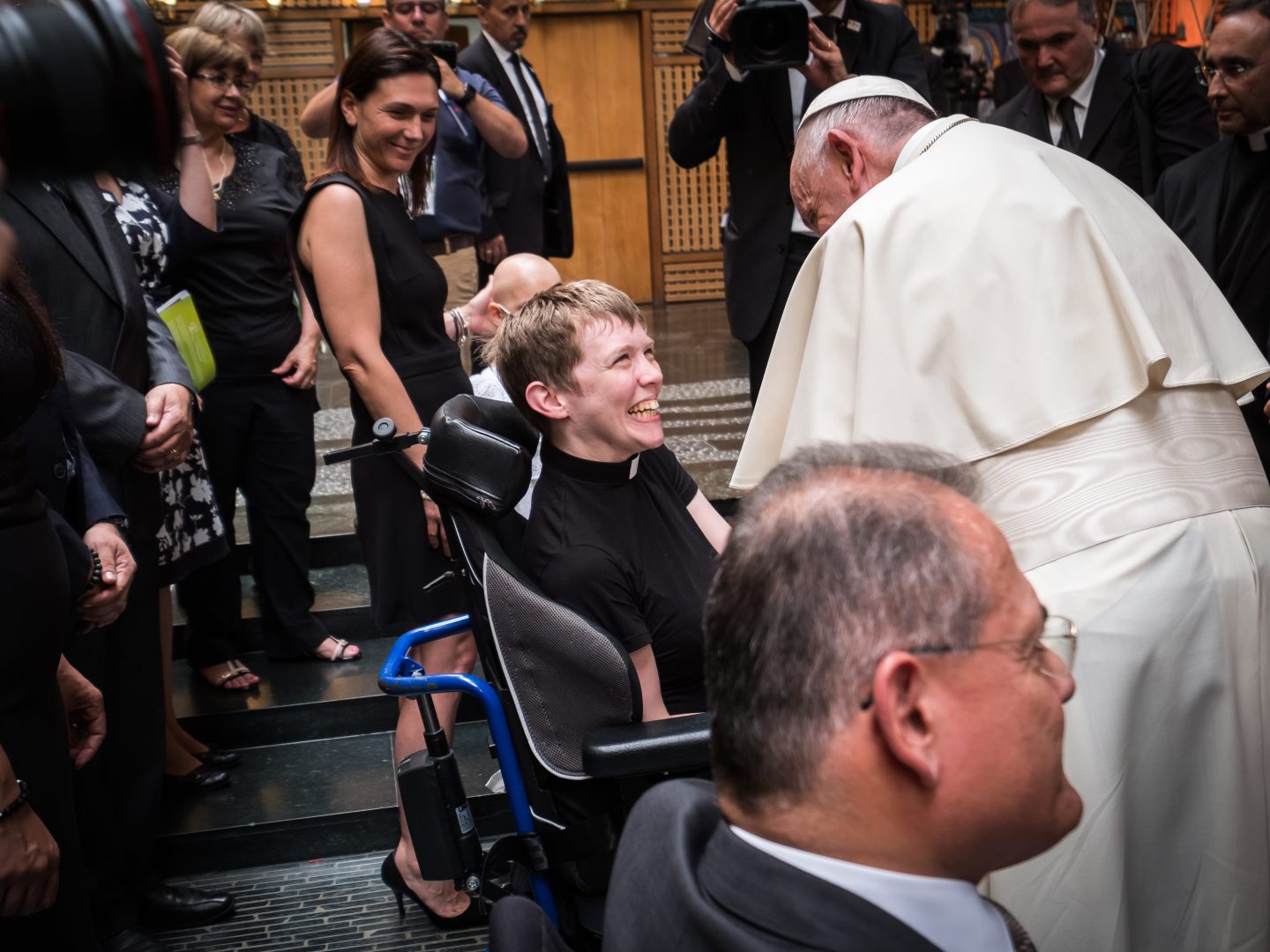 Rev. Miriam Spies and Pope Francis at the World Council of Churches Central Committee meeting. (Credit: WCC, Magnus Aronson)