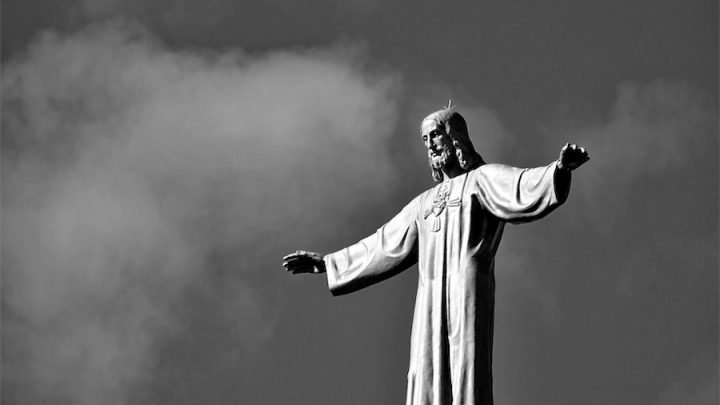 Black and white image of a statue of Jesus